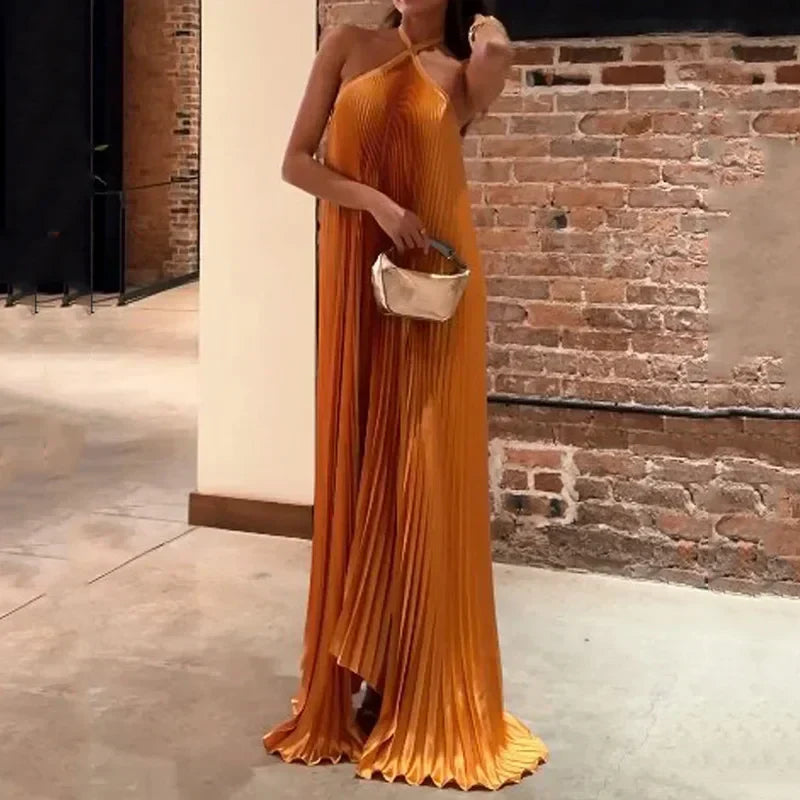 Mira - Abito Maxi con Scollo Halter Pieghettato Chic