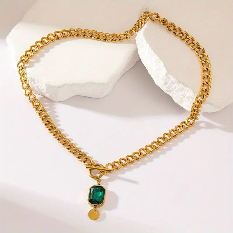 Collana con Pendente in Oro e Smeraldo a Catena Spessa