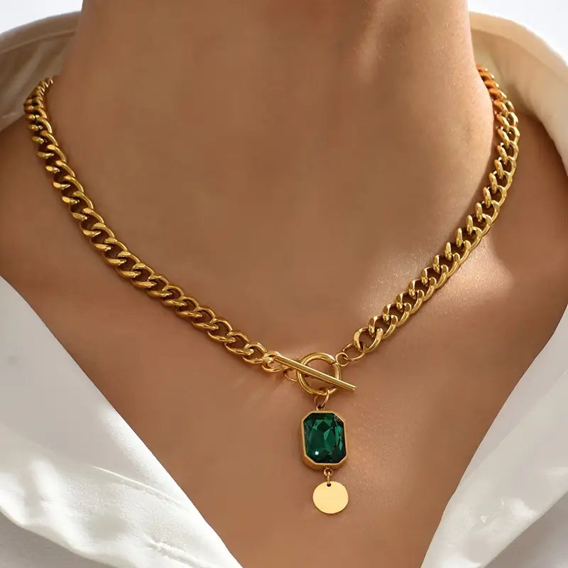 Collana con Pendente in Oro e Smeraldo a Catena Spessa