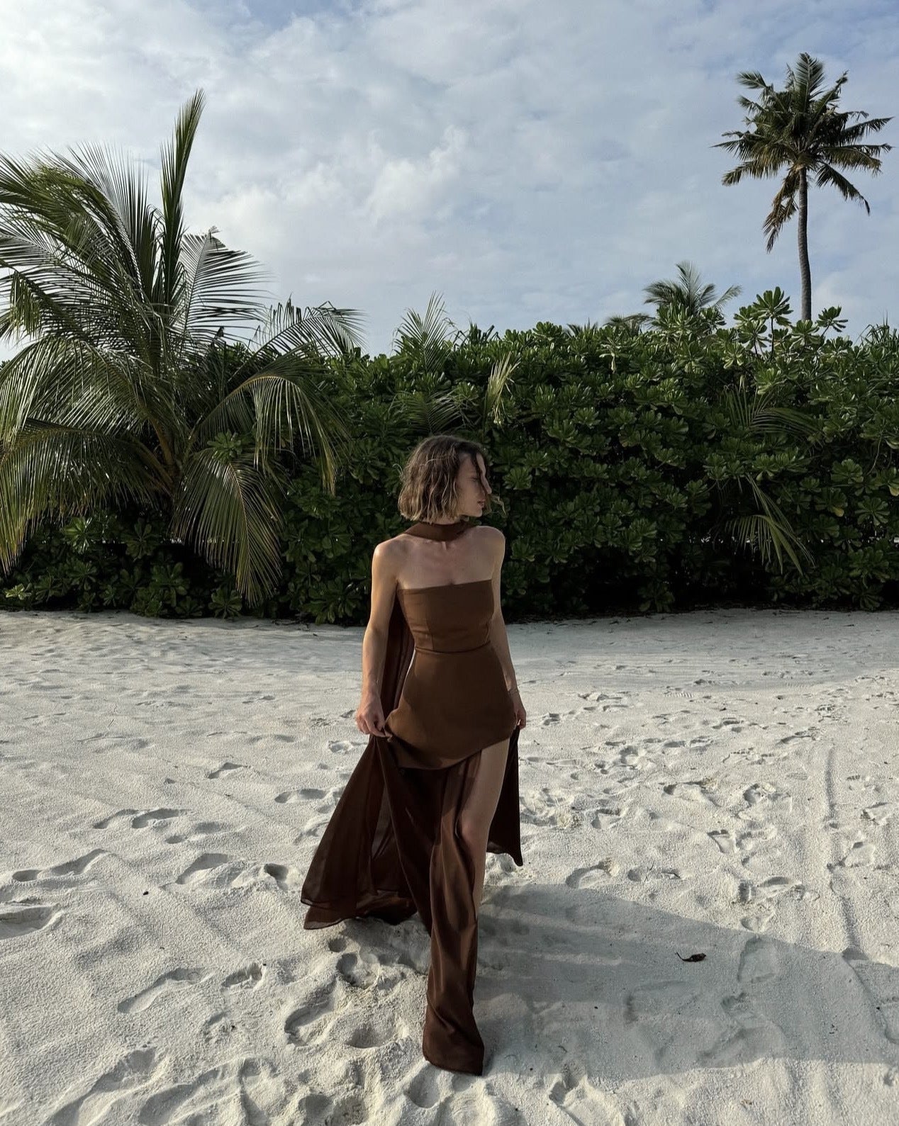 Ariadne - Abito Maxi Asimmetrico in Rete Patchwork senza Spalline