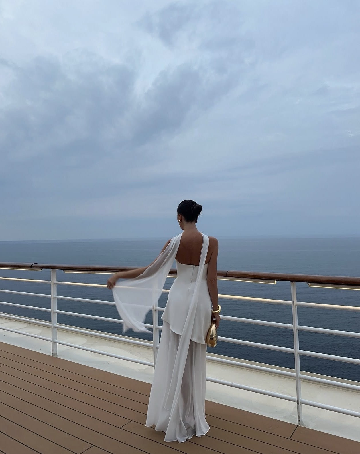 Ariadne - Abito Maxi Asimmetrico in Rete Patchwork senza Spalline