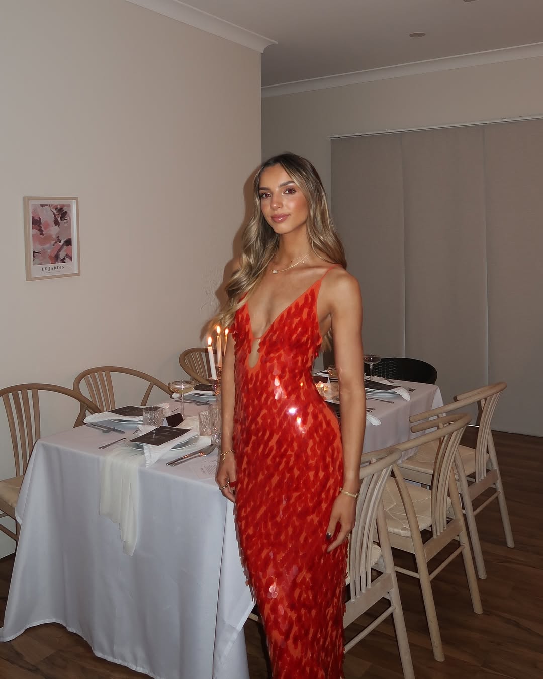Kalea - Abito senza schiena con paillettes scintillanti