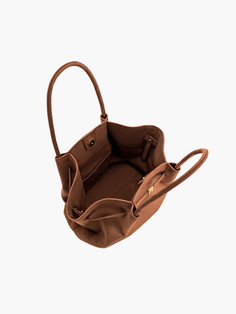 Melanie | Borsa