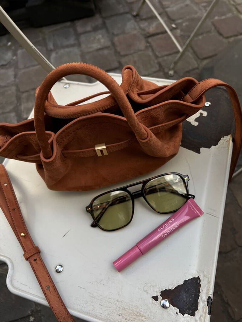 Melanie | Borsa